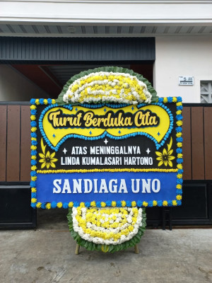 Papan Bunga Duka di Kayu Kubu